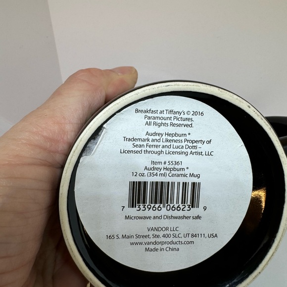 Audrey Hepburn  Breakfast At Tiffanys Coffee Mug 4" Tall C - Picture 4 of 4